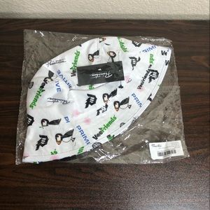 Primitive x VeeFriends Collab Productive Puffin White Bucket Hat One Size Gary V